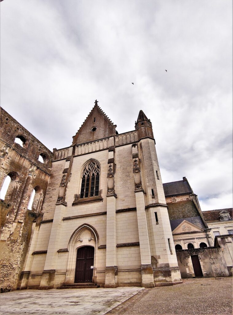 Beaulieu-lès-Loches Abbey Church of Saint Peter and Saint Paul: A Romanesque Benedictine Church 2 abbatial church of Saint-Pierre-Saint-Paul de Beaulieu-lès-Loches