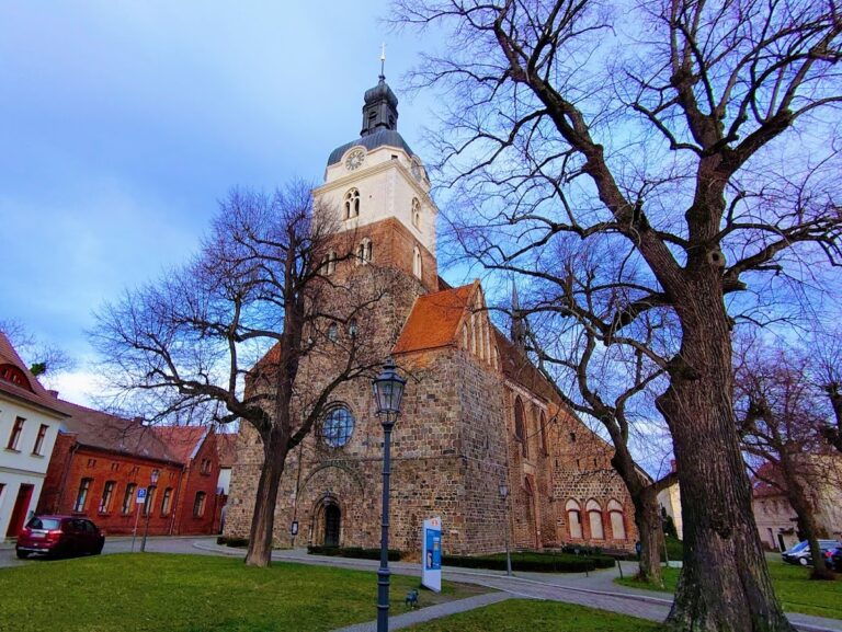 St. Gotthardt Church Brandenburg: A Medieval Parish Church in Germany