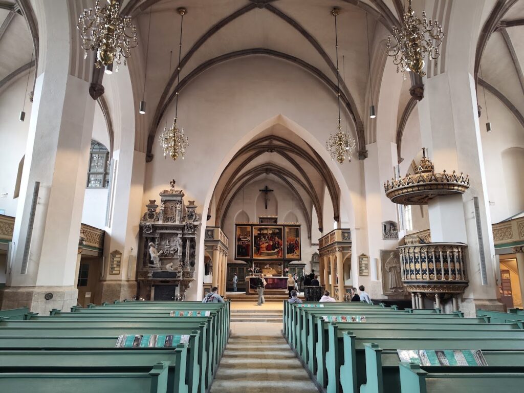 Stadtkirche Wittenberg: A Gothic Parish Church and Center of the Reformation 1 Stadtkirche Wittenberg