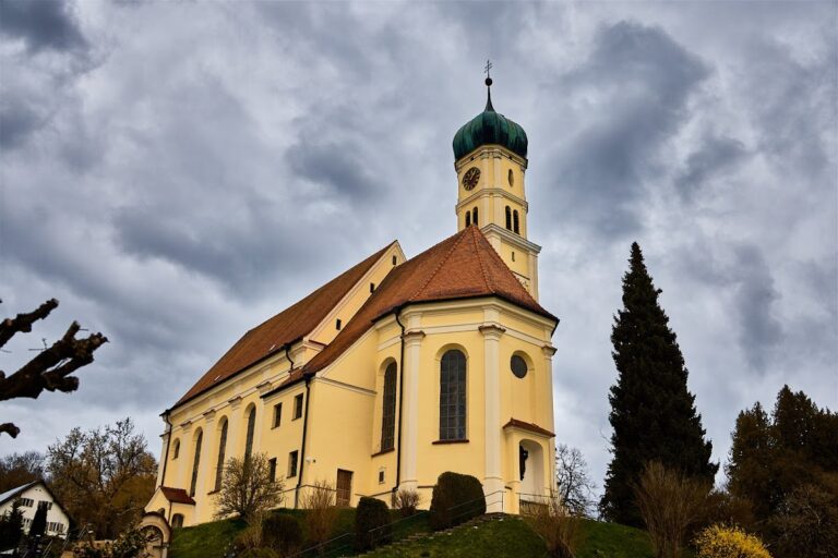 St. Georg: A Roman Catholic Pilgrimage Church in Kirch-Siebnach, Germany