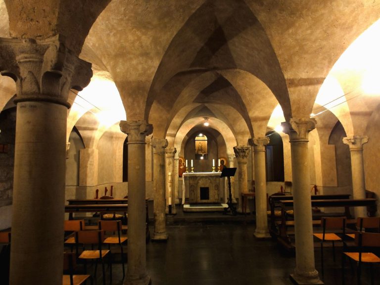 Santo Stefano Church: A Romanesque Parish and Abbey in Genoa