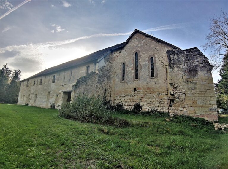 Prieuré Notre-Dame et Saint-Étienne de Villiers: A Grandmontine Priory in France