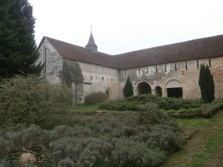Prieuré Notre-Dame et Saint-Étienne de Villiers: A Grandmontine Priory in France
