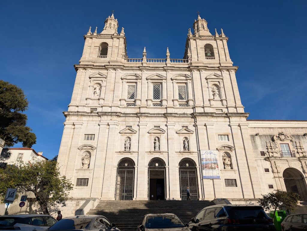 Monastery of São Vicente de Fora: A Mannerist Monastic Complex in Lisbon 2 Monastery of São Vicente de Fora
