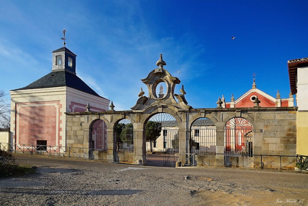 Ermita de Valverde: A Historic Marian Sanctuary in Madrid 1 Ermita de Valverde