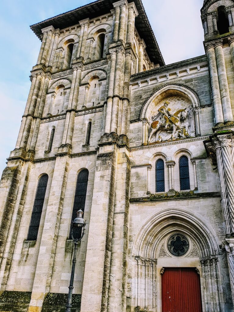 Church of the Holy Cross: Former Benedictine Abbey Church in Bordeaux 2 Church of the Holy Cross