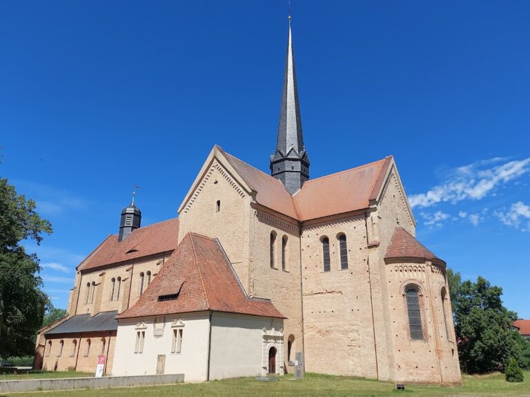Minster St. Marien (Doberlug): Former Cistercian Abbey Church in Germany