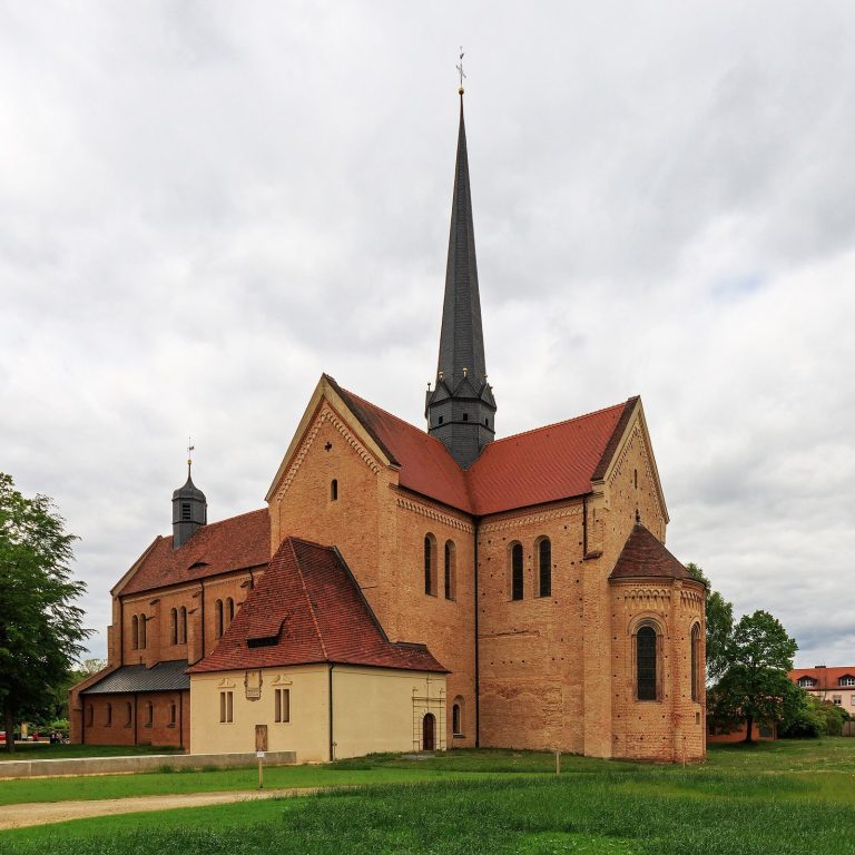 Minster St. Marien (Doberlug): Former Cistercian Abbey Church in Germany