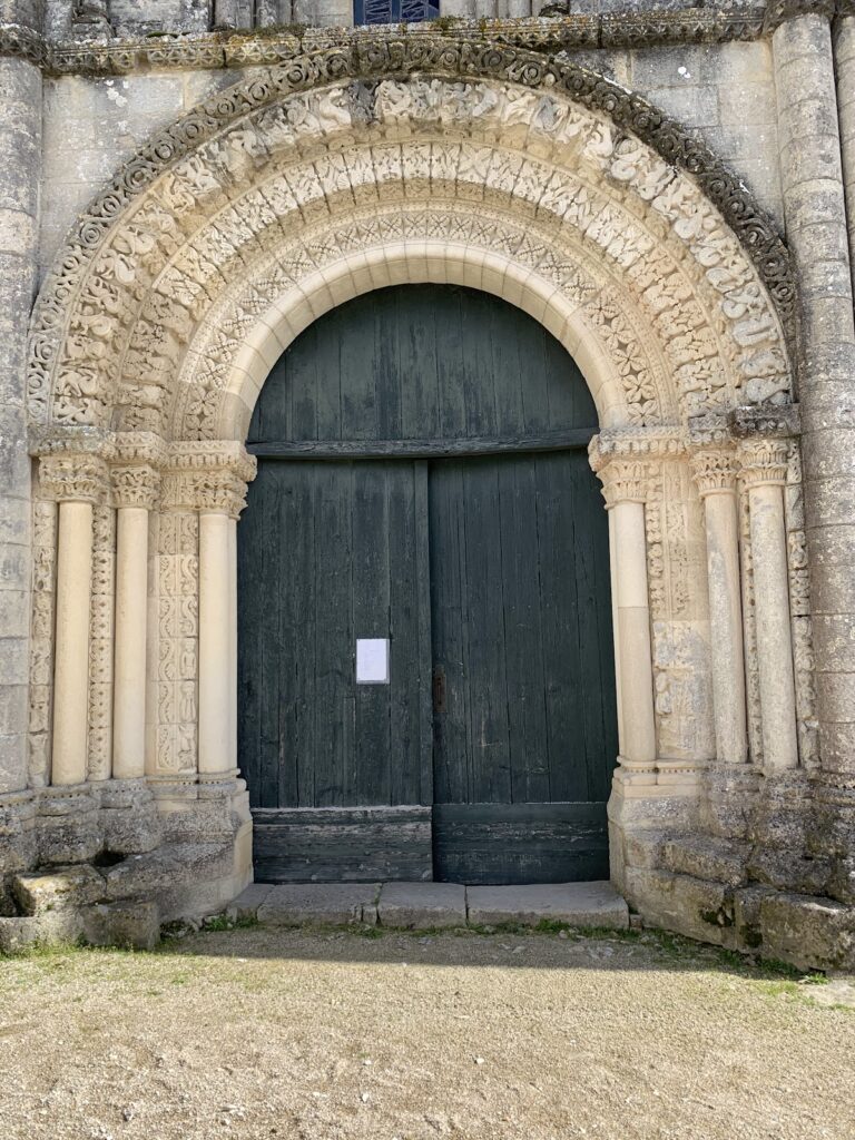 St-Hérie de Matha: A Romanesque and Gothic Parish Church in France 2 St-Hérie de Matha
