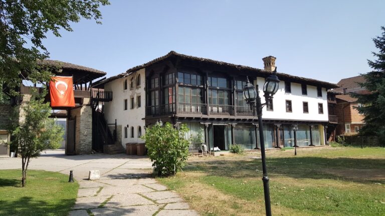 Arabati Baba Teḱe: An Ottoman Bektashi Dervish Lodge in North Macedonia