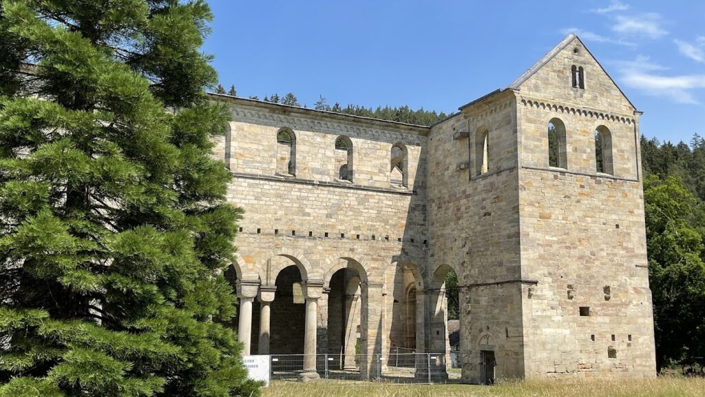 Paulinzella Abbey: A Romanesque Benedictine Monastery in Germany 3 Paulinzella Abbey