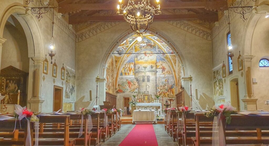 Chiesa parrocchiale dei Santi Pietro e Paolo: Parish Church of Castello Roganzuolo 3 Chiesa parrocchiale dei Santi Pietro e Paolo