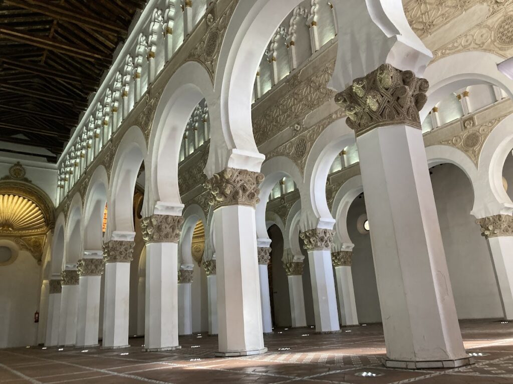 Synagogue of Santa María la Blanca: A Medieval Synagogue and Museum in Toledo 2 Synagogue of Santa María la Blanca
