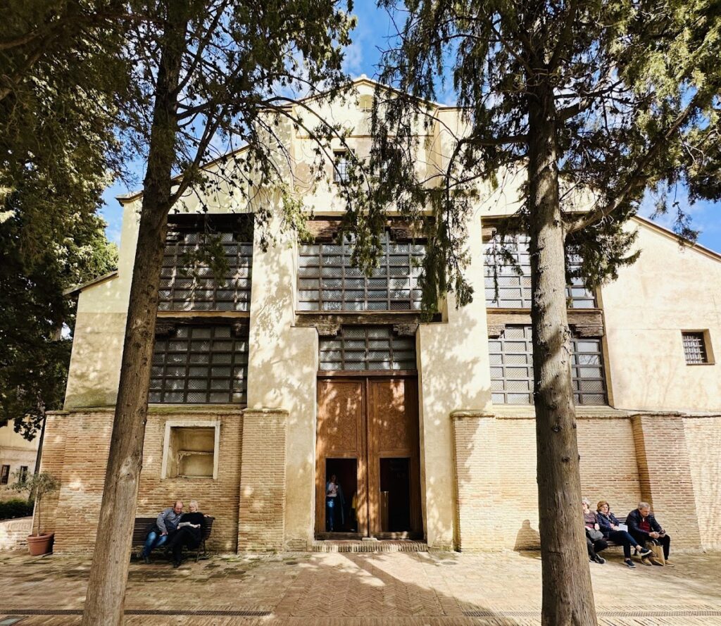 Synagogue of Santa María la Blanca: A Medieval Synagogue and Museum in Toledo 4 Synagogue of Santa María la Blanca