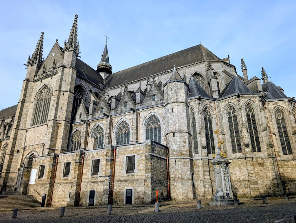 Saint Waltrude Collegiate Church: A Brabantine Gothic Landmark in Mons 2 Saint Waltrude Collegiate Church