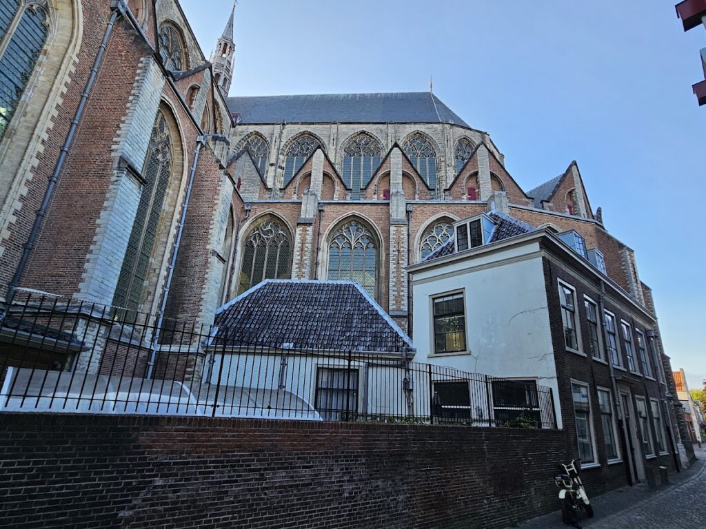 Hooglandse Kerk: A Gothic Chapter Church in Leiden, Netherlands 3 Hooglandse Kerk