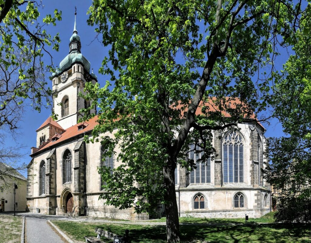 Church of Saints Peter and Paul (Mělník): A Gothic Provost Church in Czechia 2 Church of Sts Peter and Paul (Mělník)