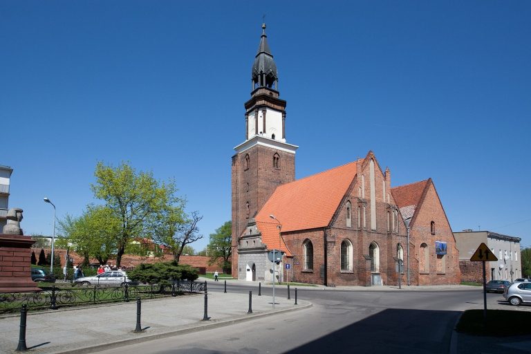 Orthodox Church of the Holy Virgin Mary and St. George in Oleśnica: A Gothic Church Complex