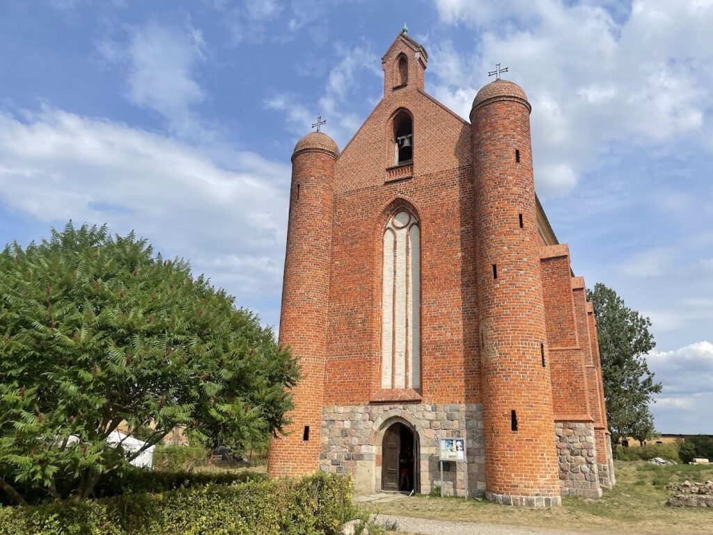 Saint Stanislaus Kostka Church in Chwarszczany: A Gothic Templar Chapel 2 Saint Stanislaus Kostka church in Chwarszczany