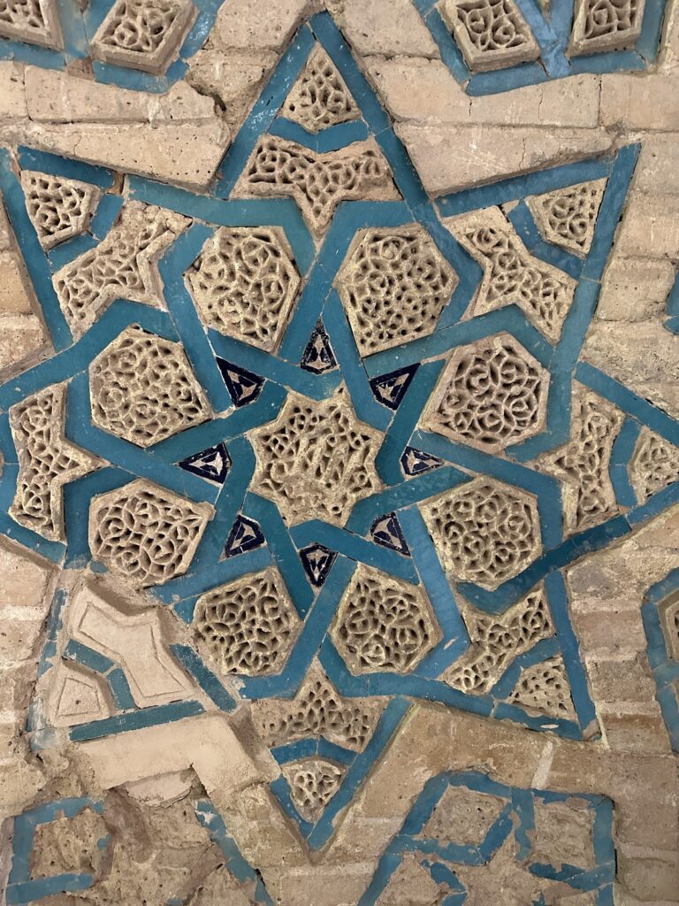 Soltaniyeh Dome: An Ilkhanid Mausoleum in Iran 3 Soltaniyeh Dome