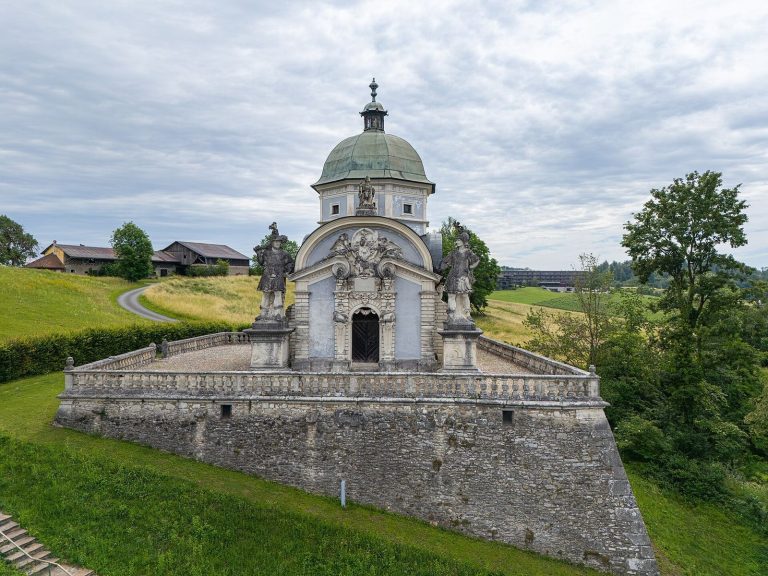Mausoleum of Ruprecht von Eggenberg: A Counter-Reformation Memorial in Austria