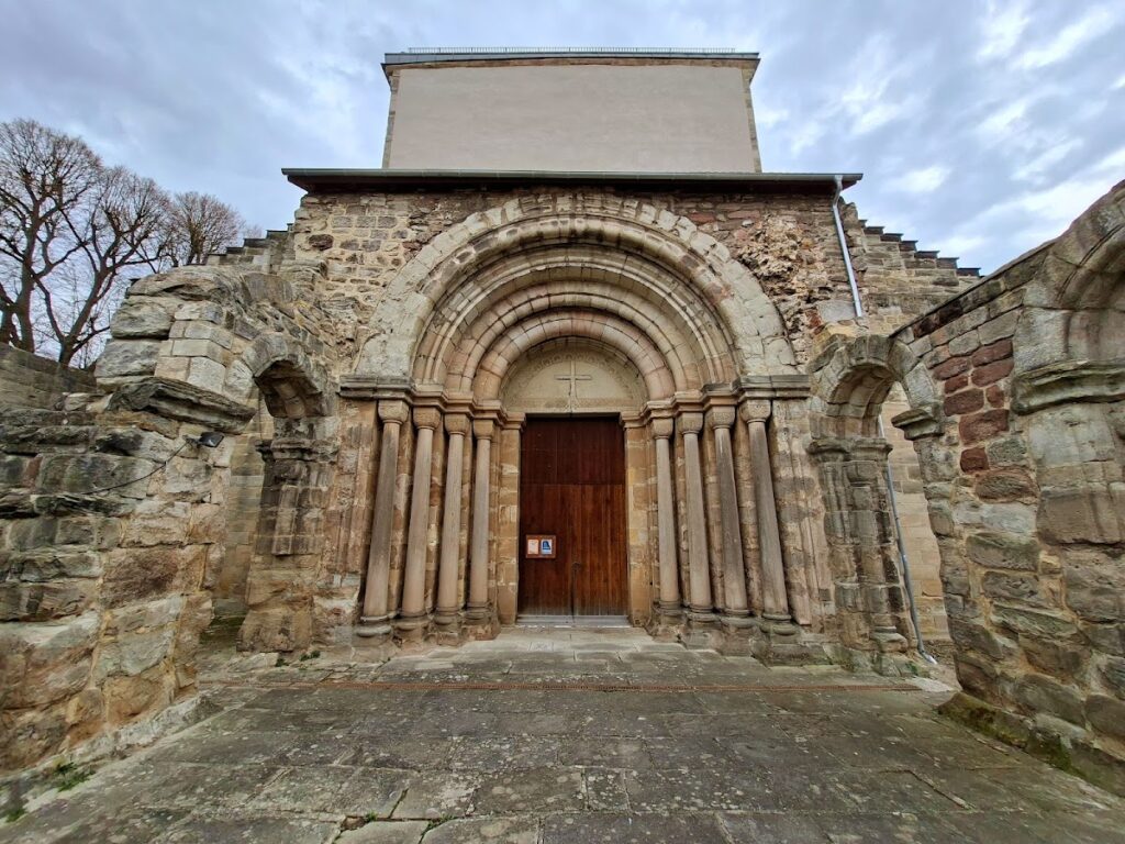Bürgel Abbey: A Romanesque Benedictine Monastery in Germany 1 Bürgel Abbey