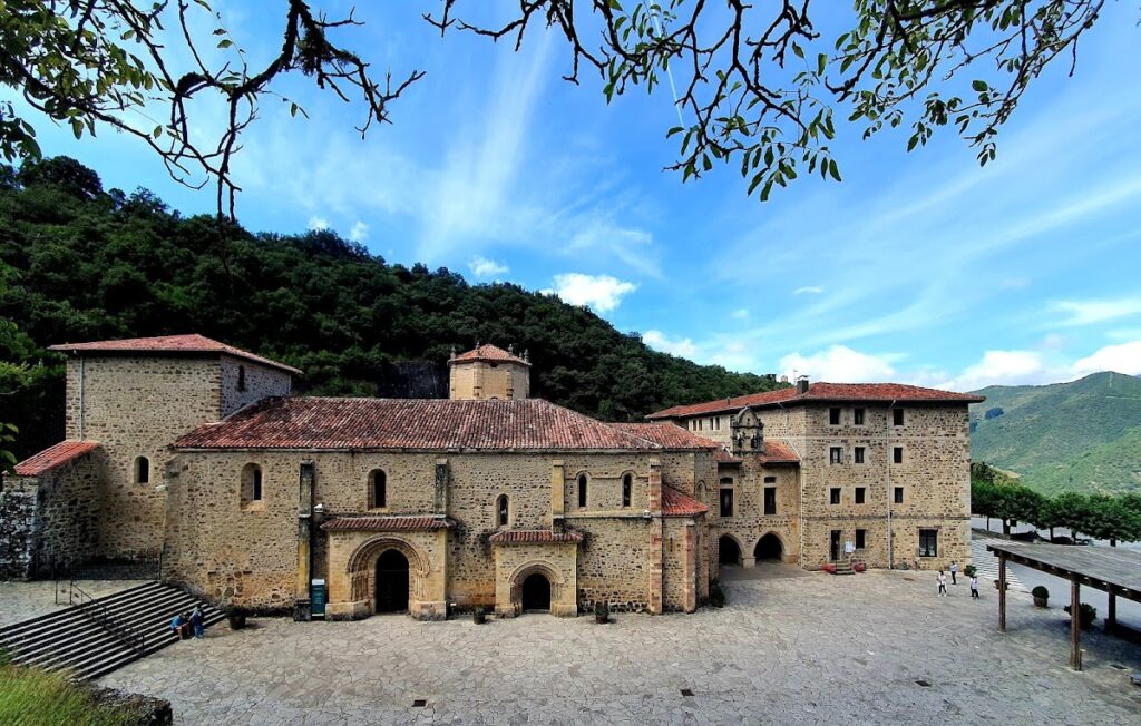 Monastery of Santo Toribio de Liébana: A Gothic Pilgrimage Monastery in Spain 1 Monastery of Santo Toribio de Liébana