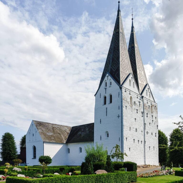 Broager Church: A Romanesque Lutheran Church in Denmark