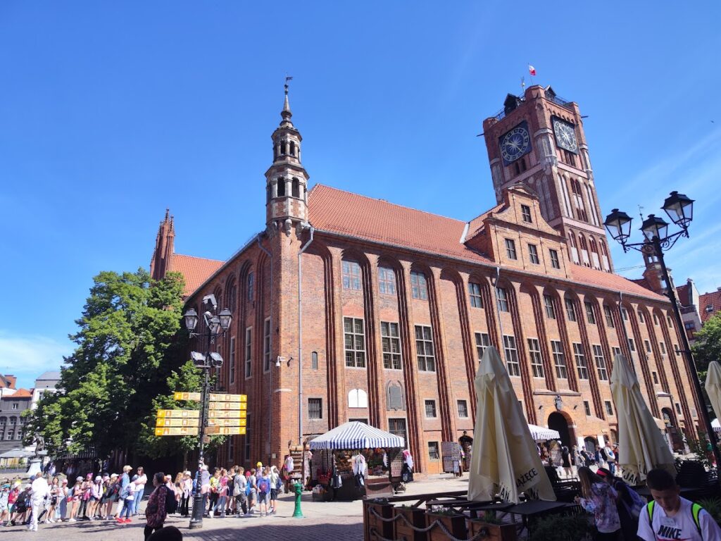 Old Town Hall in Toruń: A Medieval Civic and Commercial Centre 2 Old Town Hall in Toruń