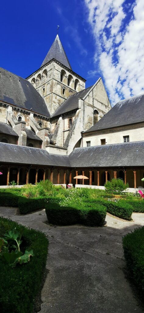 Montivilliers Abbey: A Benedictine Nunnery in France 3 Abbaye de Montivilliers (Montivilliers, France)