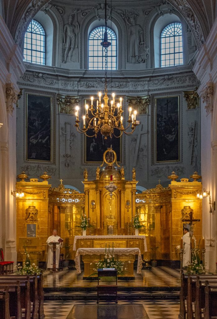 Basilica of the Dominican Friars in Lublin: A Historic Dominican Monastery and Parish Church 2 Basilica of the Dominican Friars in Lublin