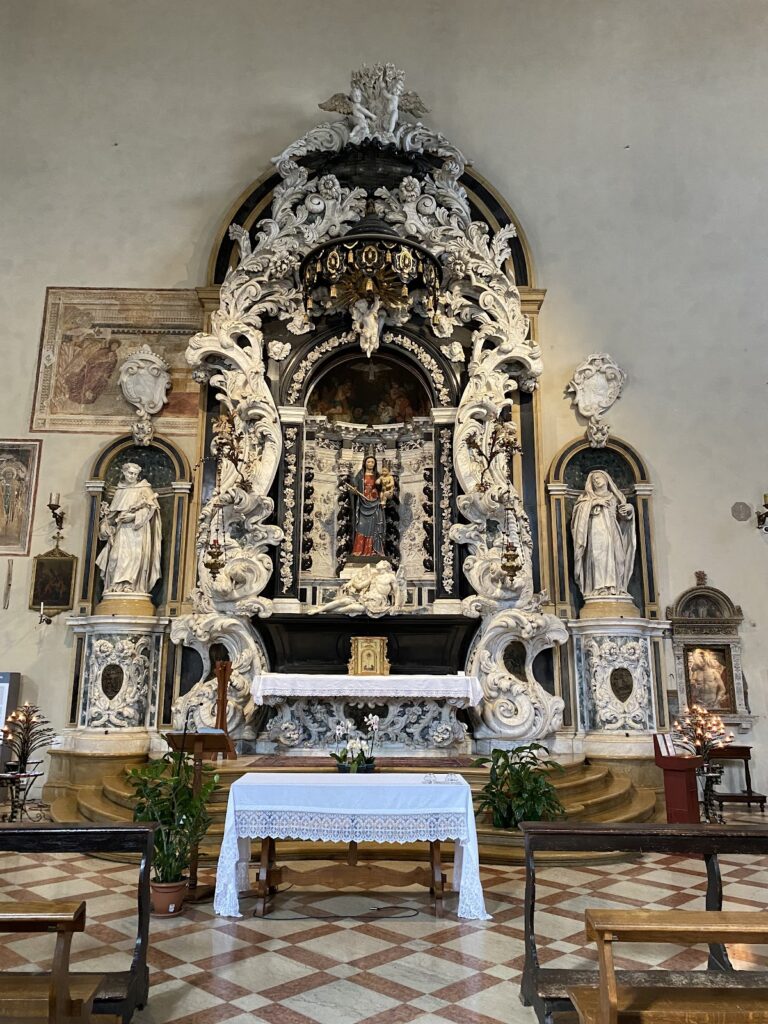 Chiesa di Santa Maria dei Servi: A Gothic Servite Church in Padua