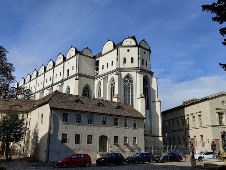 Halle Cathedral: A Gothic Hall Church and Former Collegiate Church in Germany