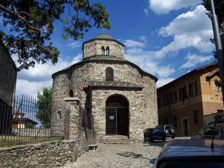 Basilica di San Vincenzo: An Early Romanesque Church in Italy