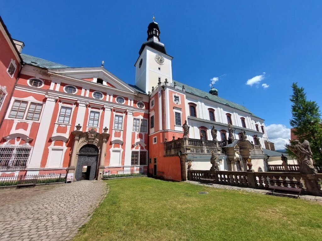Broumov Abbey: A Benedictine Monastic Complex in Czechia 2 Broumov Abbey