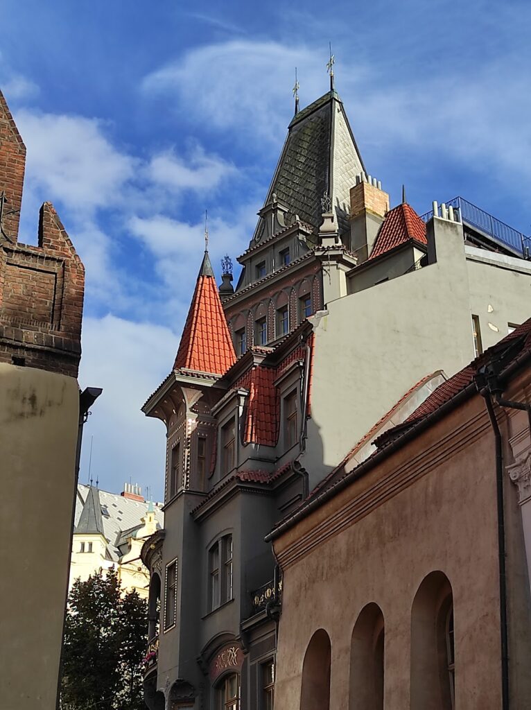 Old New Synagogue: Prague’s Medieval Jewish House of Worship 4 Old New Synagogue