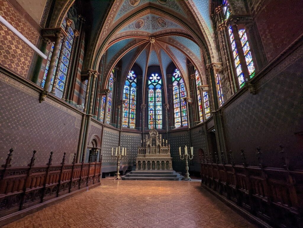 Church of Our Lady of the Chapel: A Historic Gothic Parish Church in Brussels 4 Church of Our Lady of the Chapel
