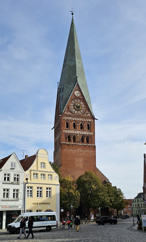 St. John’s Church: Lüneburg’s Gothic Lutheran Parish Church 2 St. John's Church