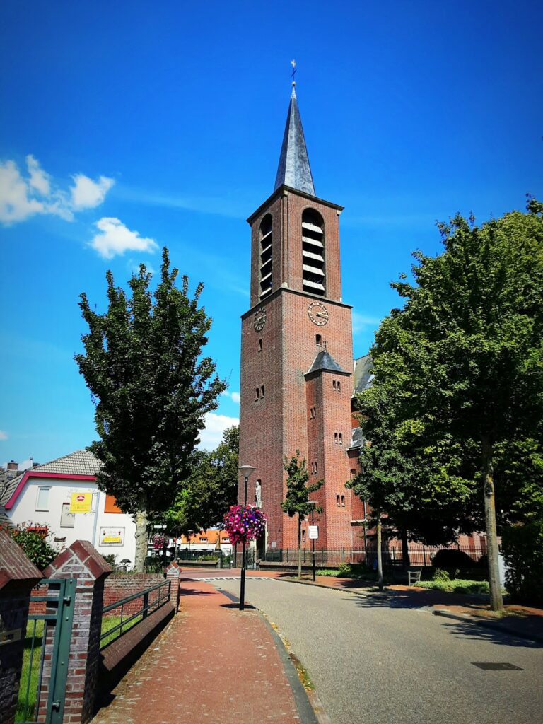 Sint-Lambertuskerk in Helden, Netherlands: A medieval parish church and community place of worship