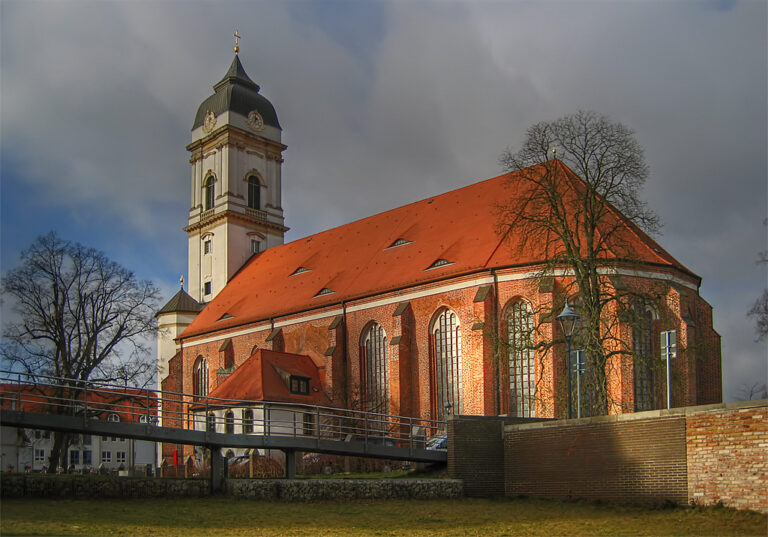 St. Mary’s Cathedral in Fürstenwalde: Former Cathedral of the Bishopric of Lebus