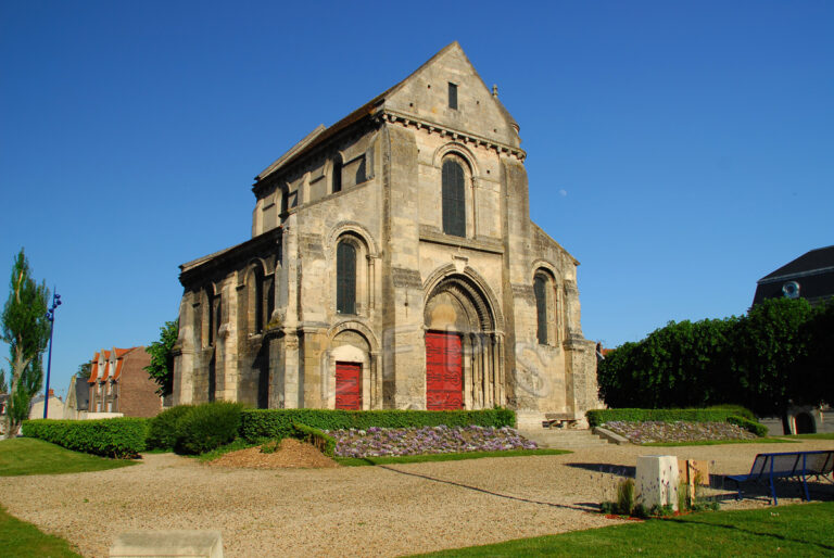 Notre-Dame de Soissons: A Merovingian Benedictine Nunnery and Royal Abbey