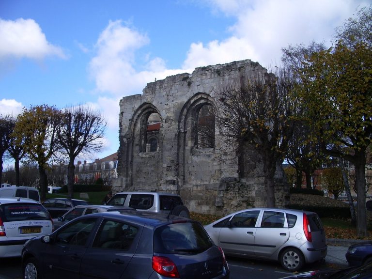 Notre-Dame de Soissons: A Merovingian Benedictine Nunnery and Royal Abbey