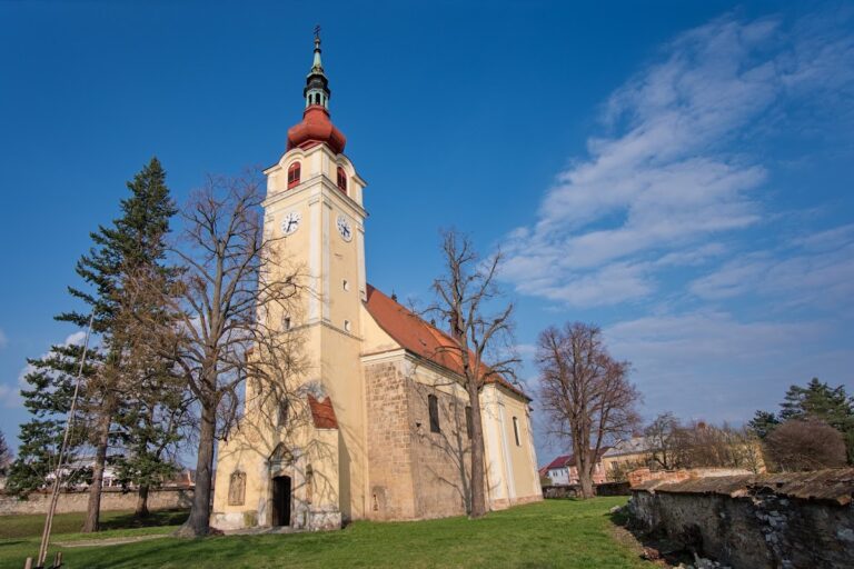 Church of Saint Wenceslaus in Hulín: A Romanesque Parish Church in Czechia