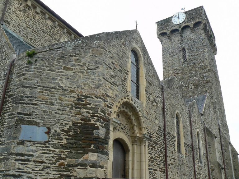 Église Saint-Germain de Barneville: A Romanesque Parish Church and Fortified Tower in France
