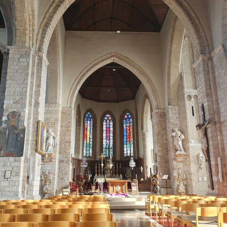 Sint-Bertinuskerk: A Late Gothic Parish Church in Poperinge, Belgium