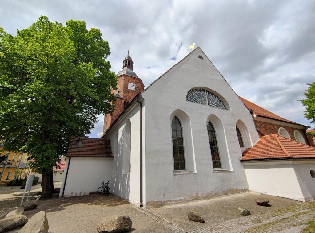 Wendish-German Double Church: A Shared Protestant Church in Vetschau 1 Wendish-German double church