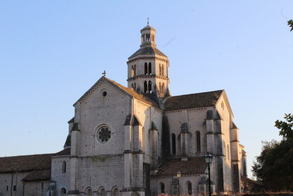Fossanova Abbey: An Early Cistercian Monastery in Italy 3 Fossanova Abbey