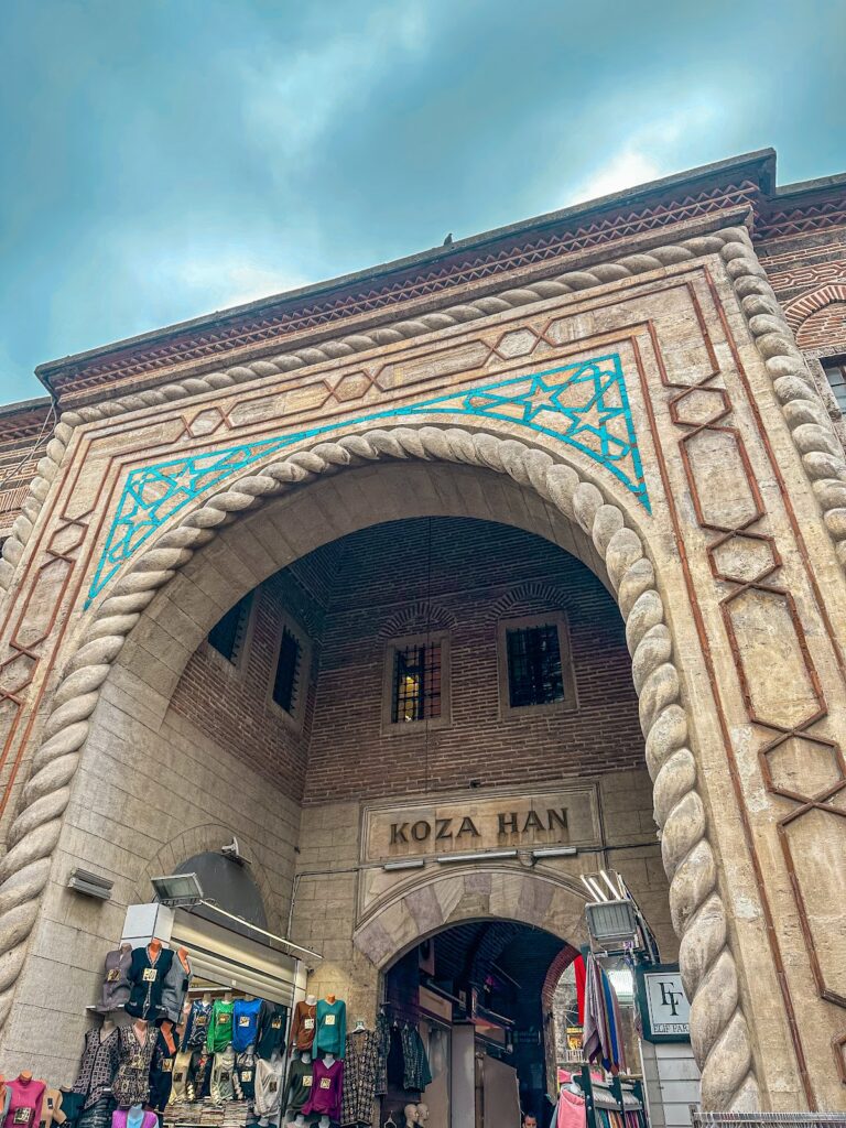 Koza Han: An Ottoman Silk-Trading Caravanserai in Bursa, Türkiye 3 Koza Han