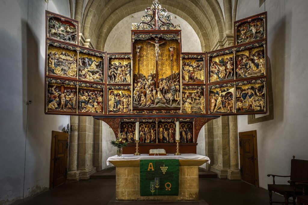 Stiftskirche Enger: A Medieval Collegiate Church in Germany 2 Stiftskirche Enger