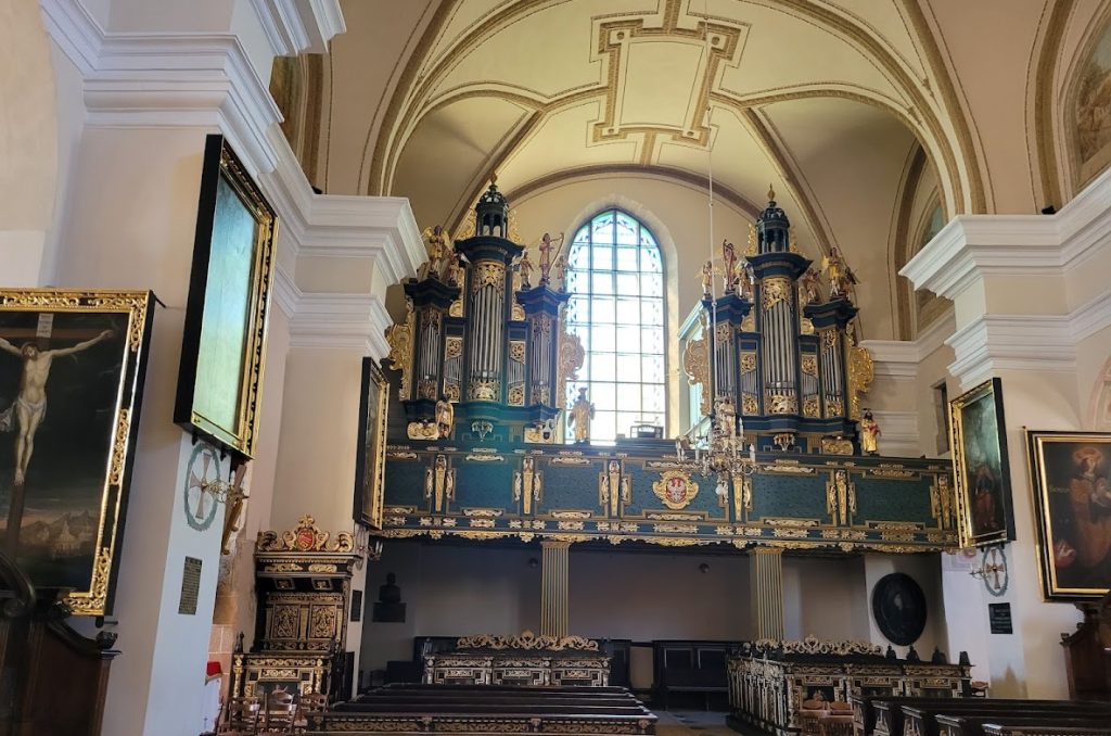 Holy Trinity Church in Krosno: A Gothic Parish and Collegiate Church 3 Holy Trinity church in Krosno